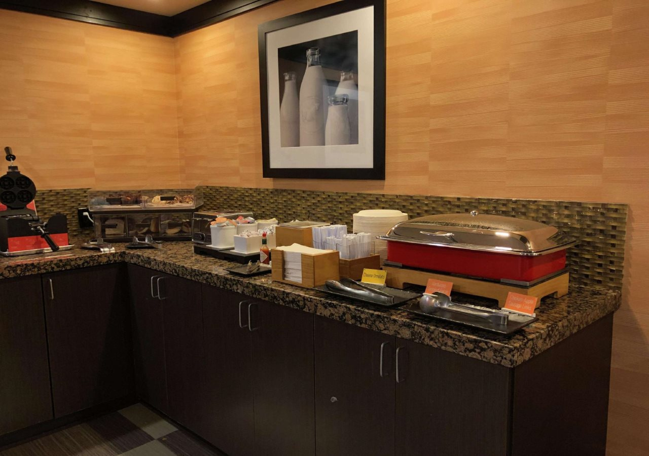 Photo - Hampton Inn & Suites Tulsa/Central