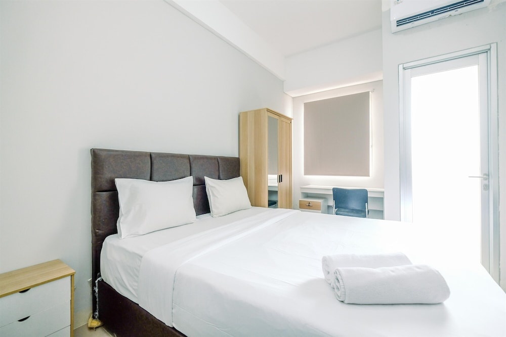 Cozy And Modern Look Studio Transpark Juanda Bekasi Timur Apartment