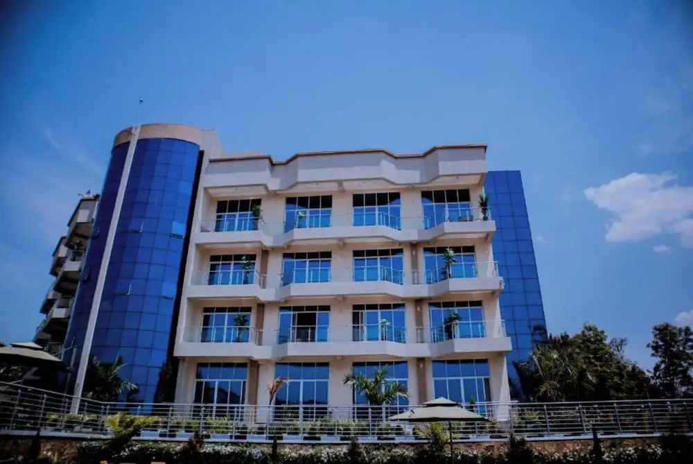 Madras Hotel and Apartments — фото 1