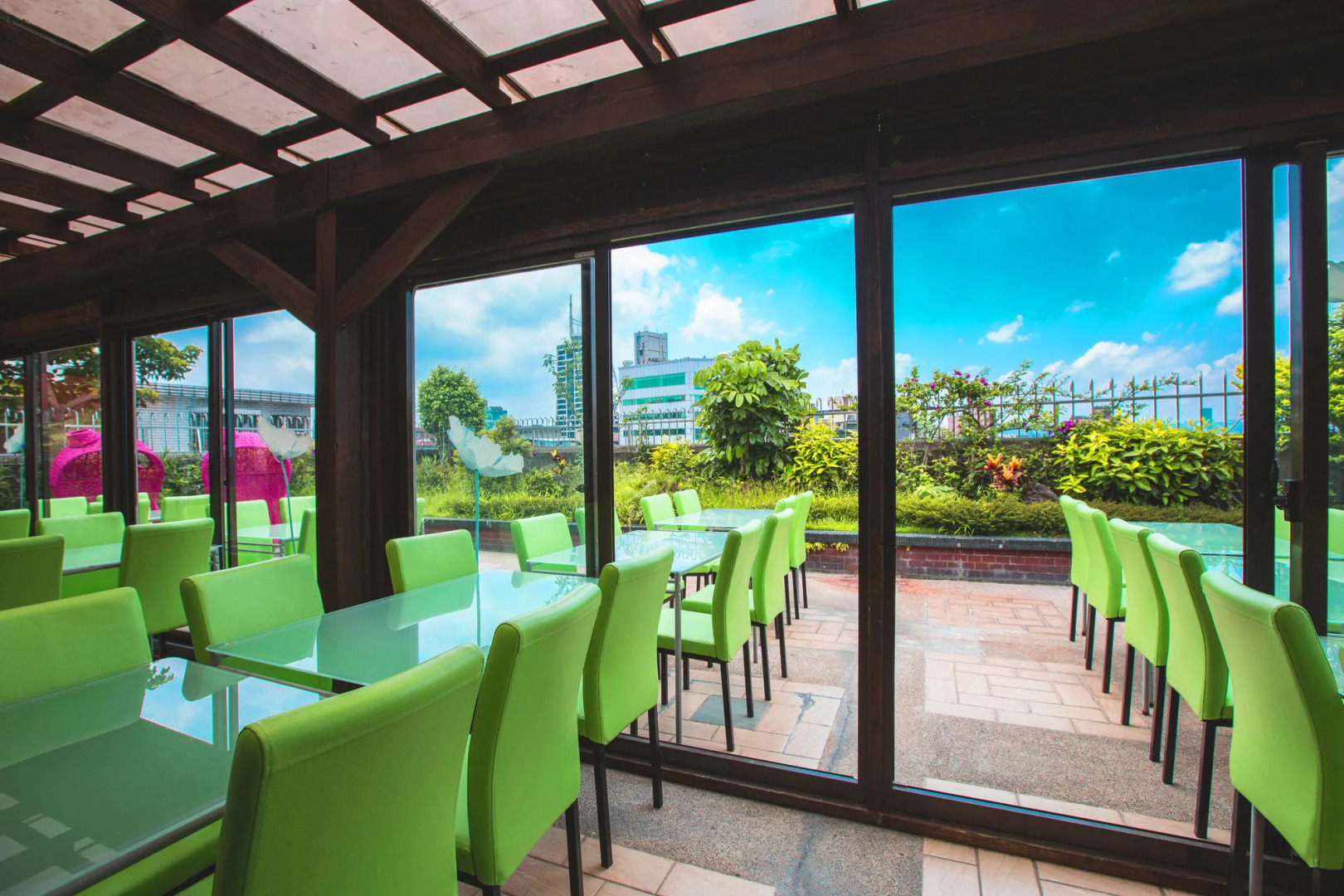 Photo - Sunny Hotel