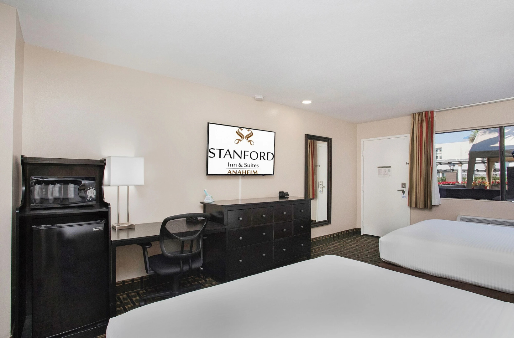 Photo - Stanford Inn & Suites Anaheim