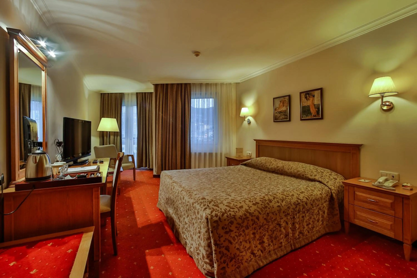 Photo - Central Hotel