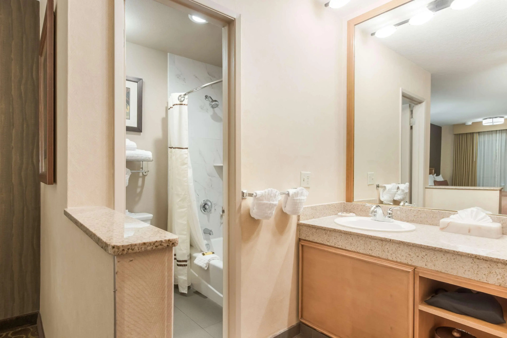 Photo - Best Western Plus Pavilions