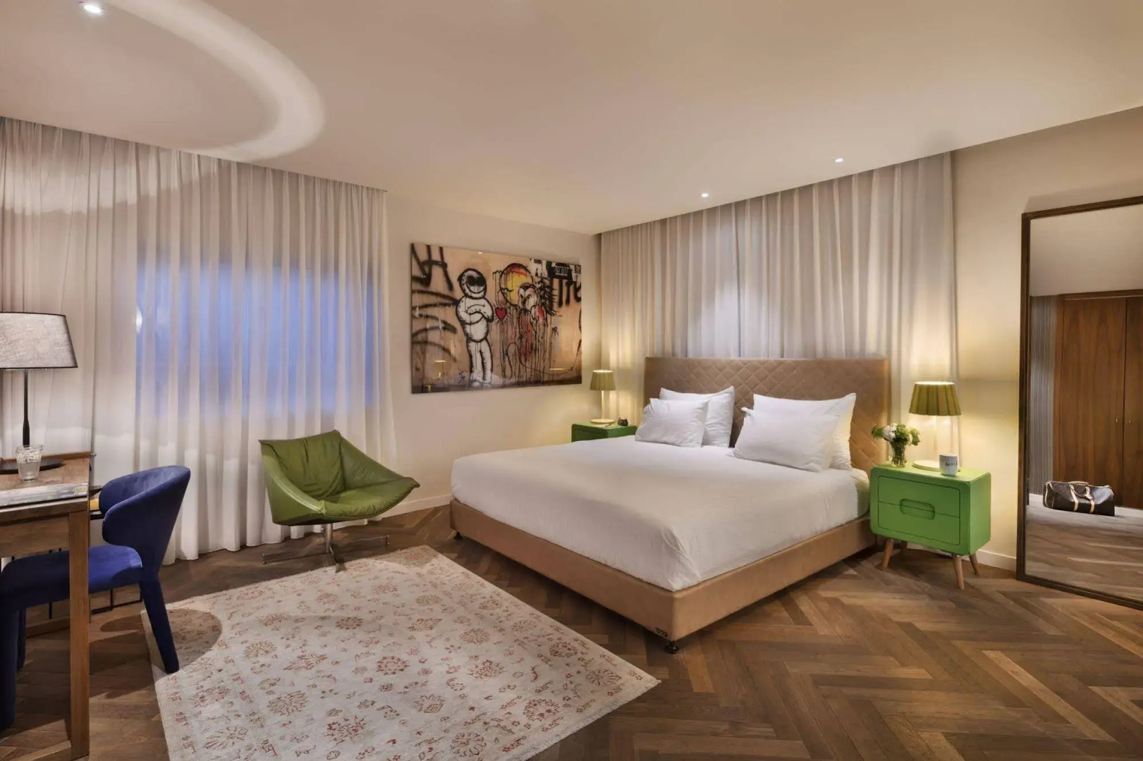 Photo - Jacob Shenkin Hotel