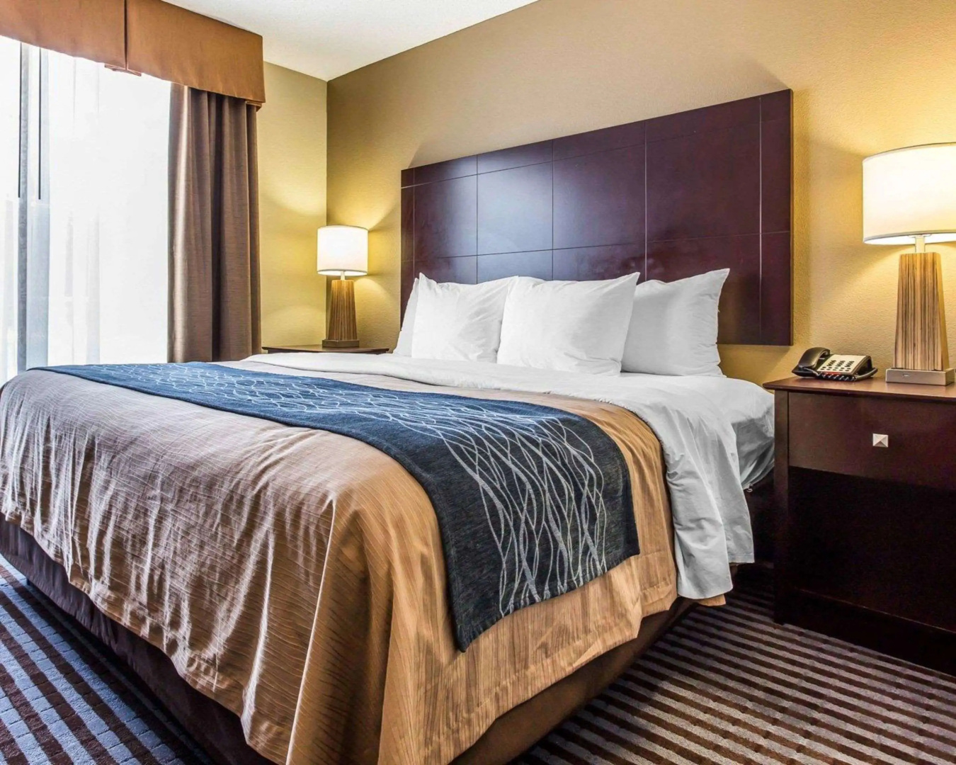Foto - Comfort Inn & Suites Ballpark Area