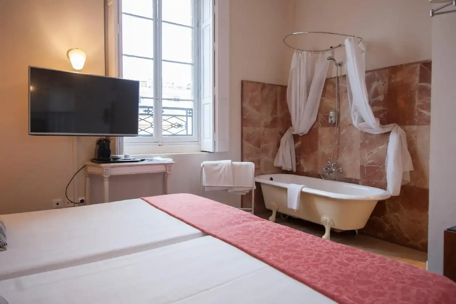 Photo - Catedral Suites Jerez