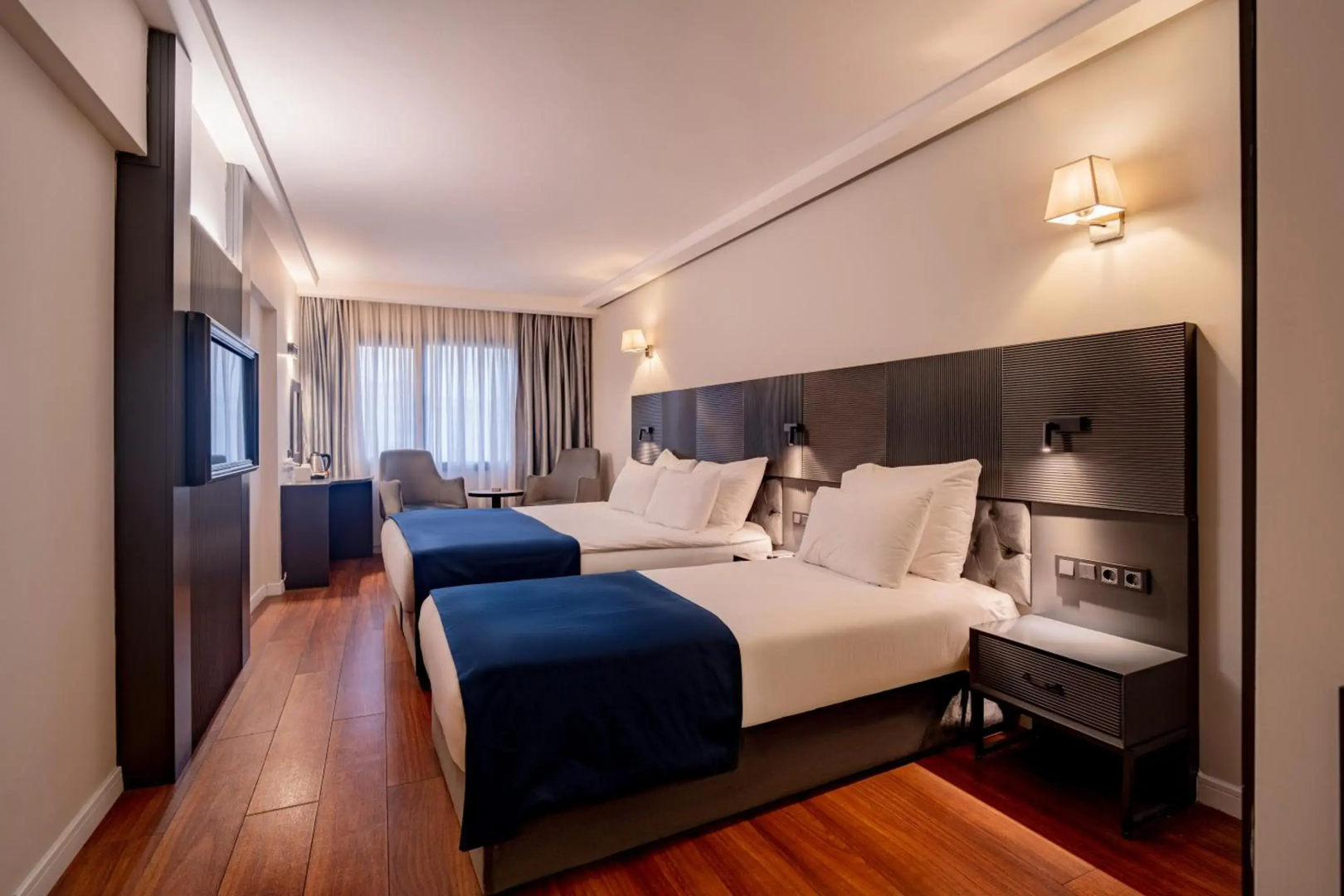 Photo - Best Western Izmir Hotel