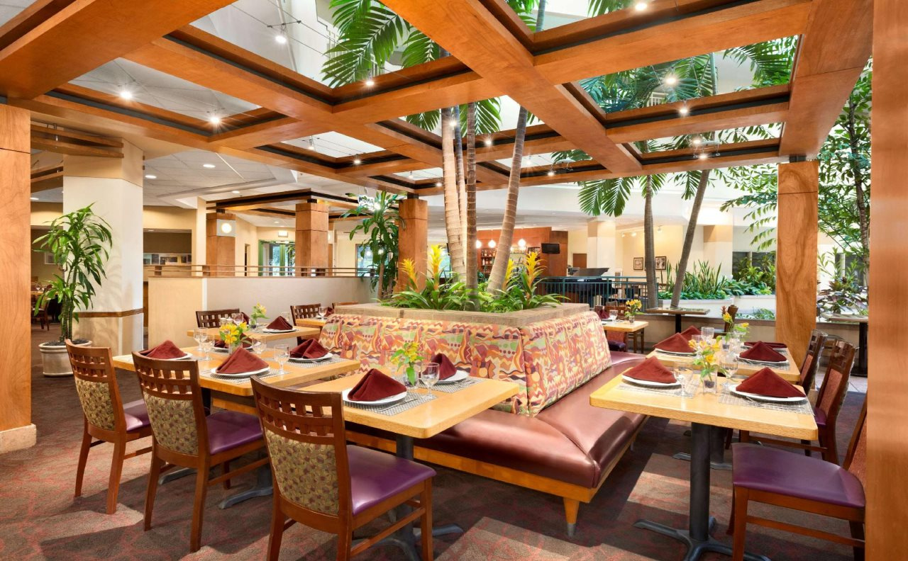 Photo - Embassy Suites by Hilton Tampa USF Near Busch Gardens