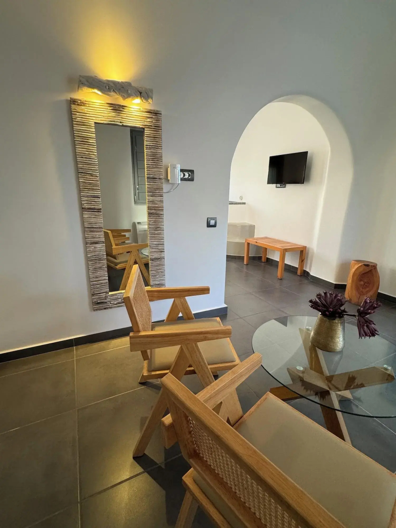 Photo - Unique Suites