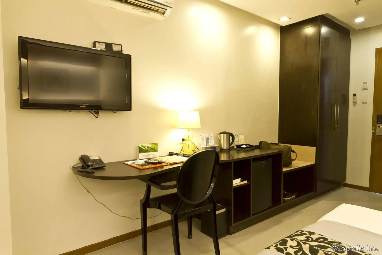 Photo - St Mark Hotel