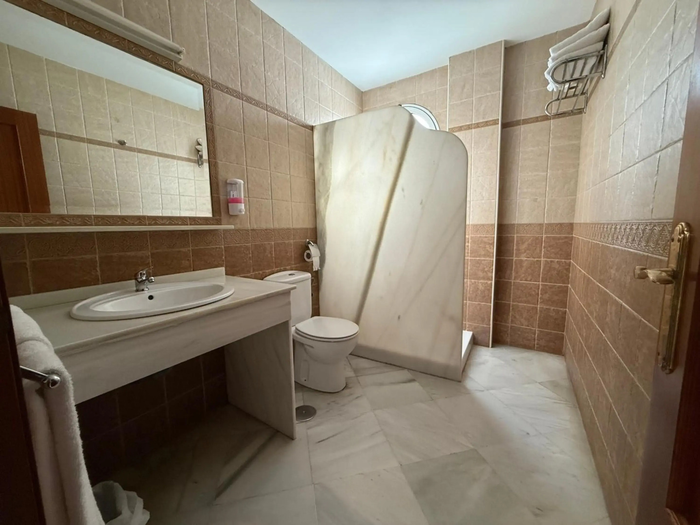 Photo - Hotel Quitagolpe