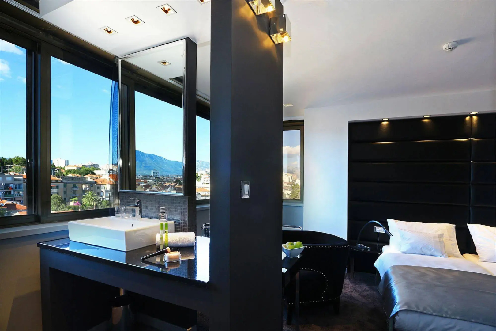 Photo - The View Luxury Rooms