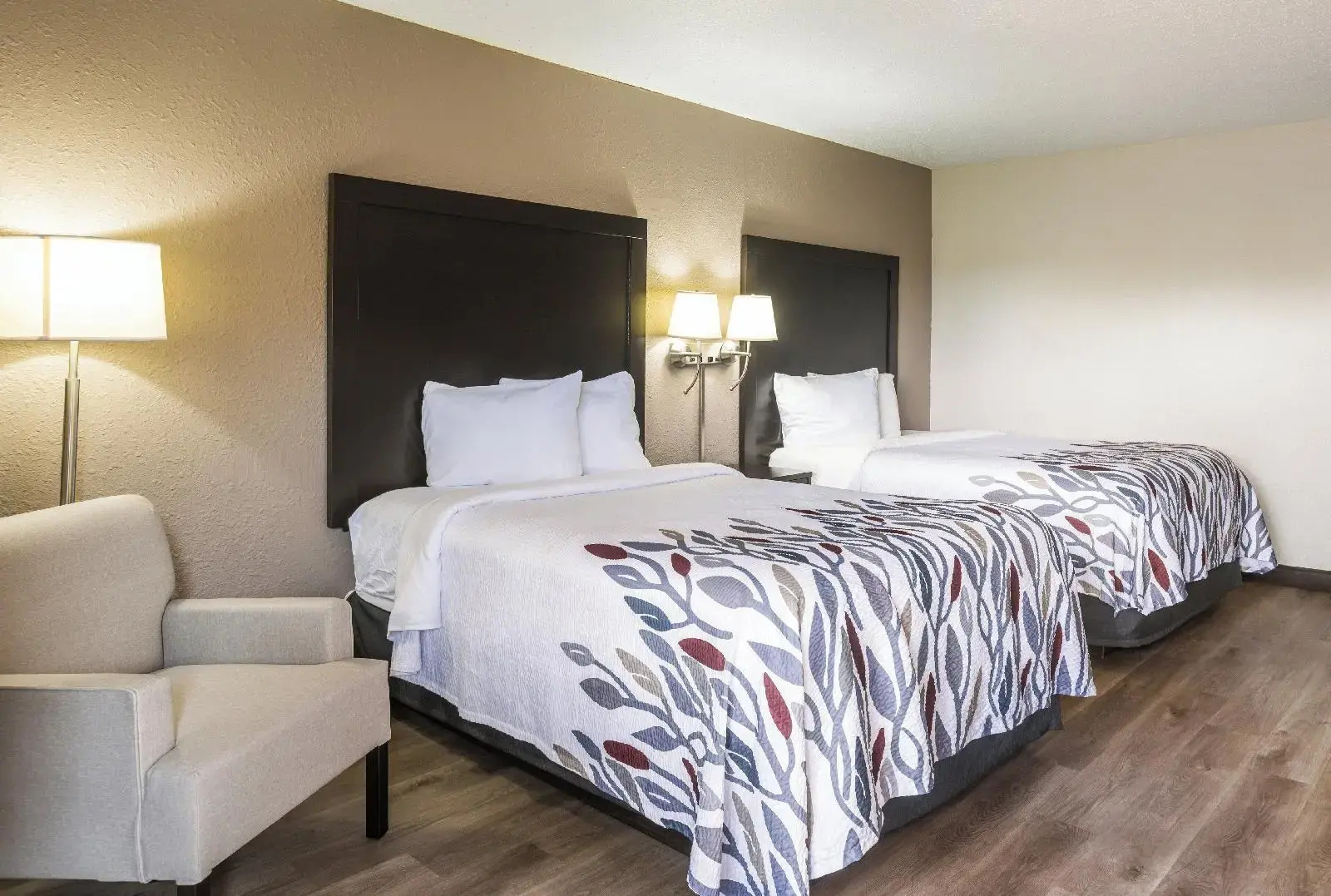 Photo - Red Roof Inn Savannah – Southside/Midtown