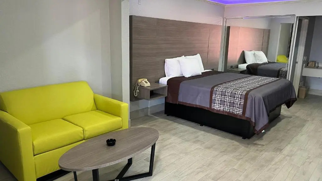 Foto - Kiwi Inn Capital O Houston - Hwy 249