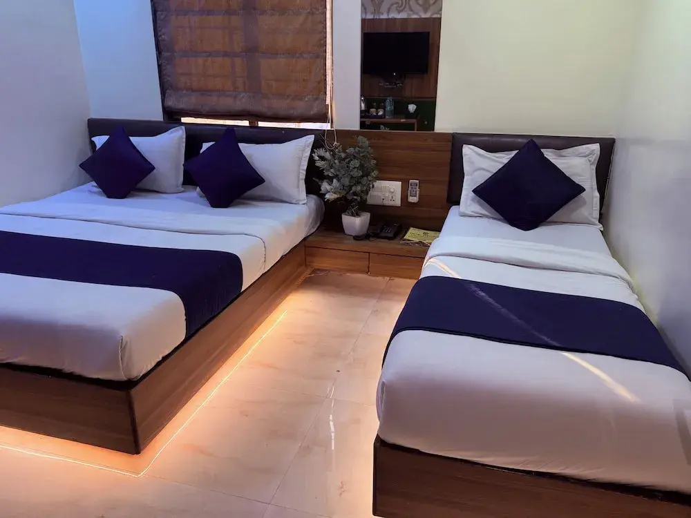 Photo - Hotel Ashyana - Near To Grant Road Station Mumbai