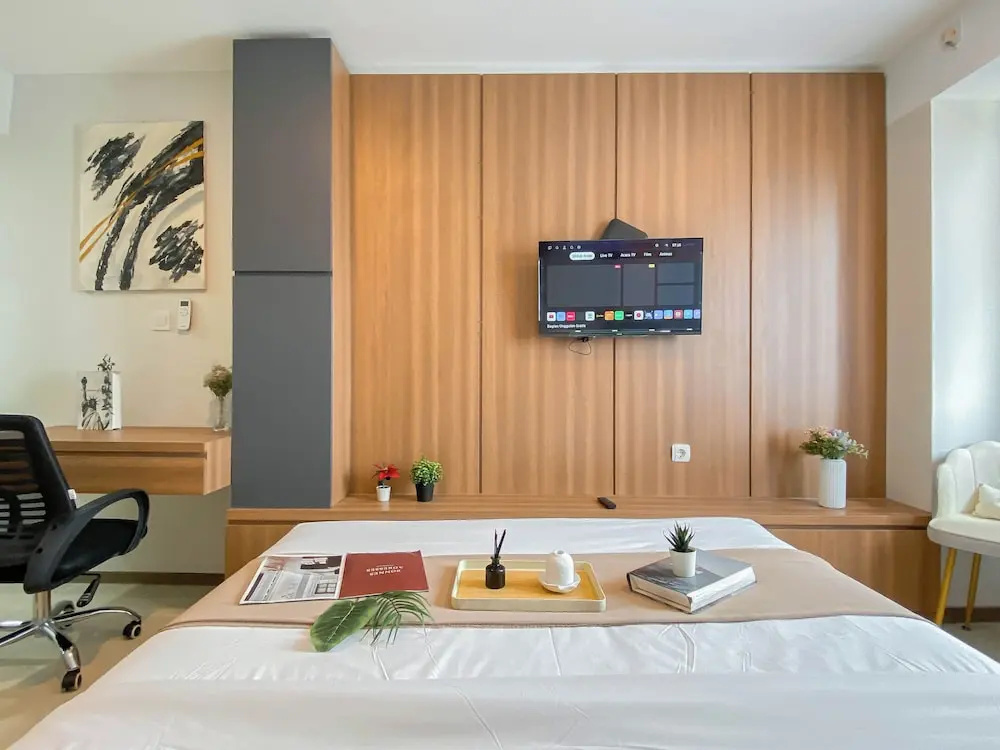Wooden Space Studio At Meikarta Apartment