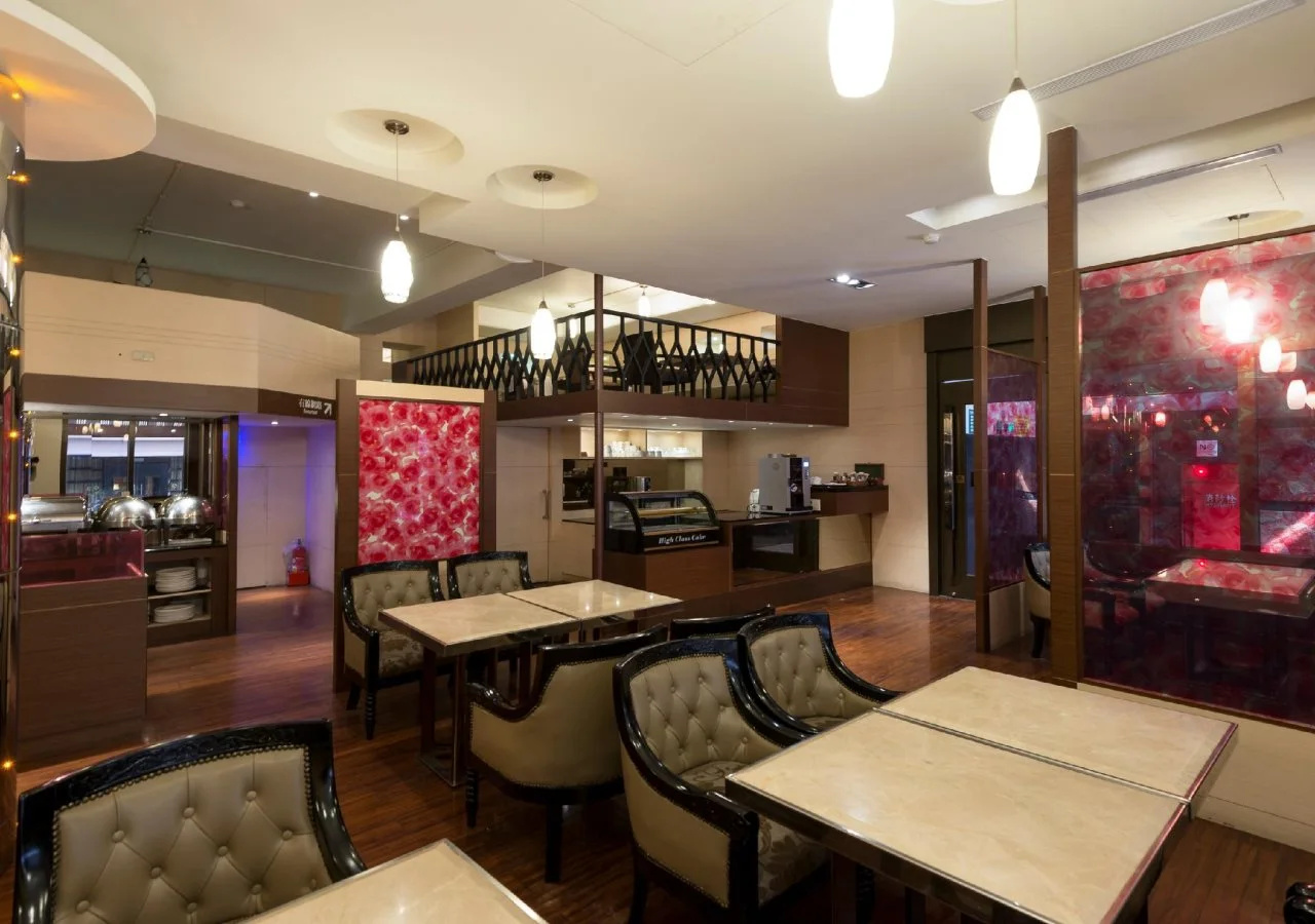 Photo - Erin Hotel