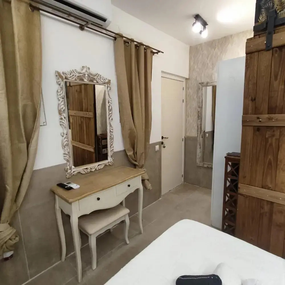 Photo - Private rooms
