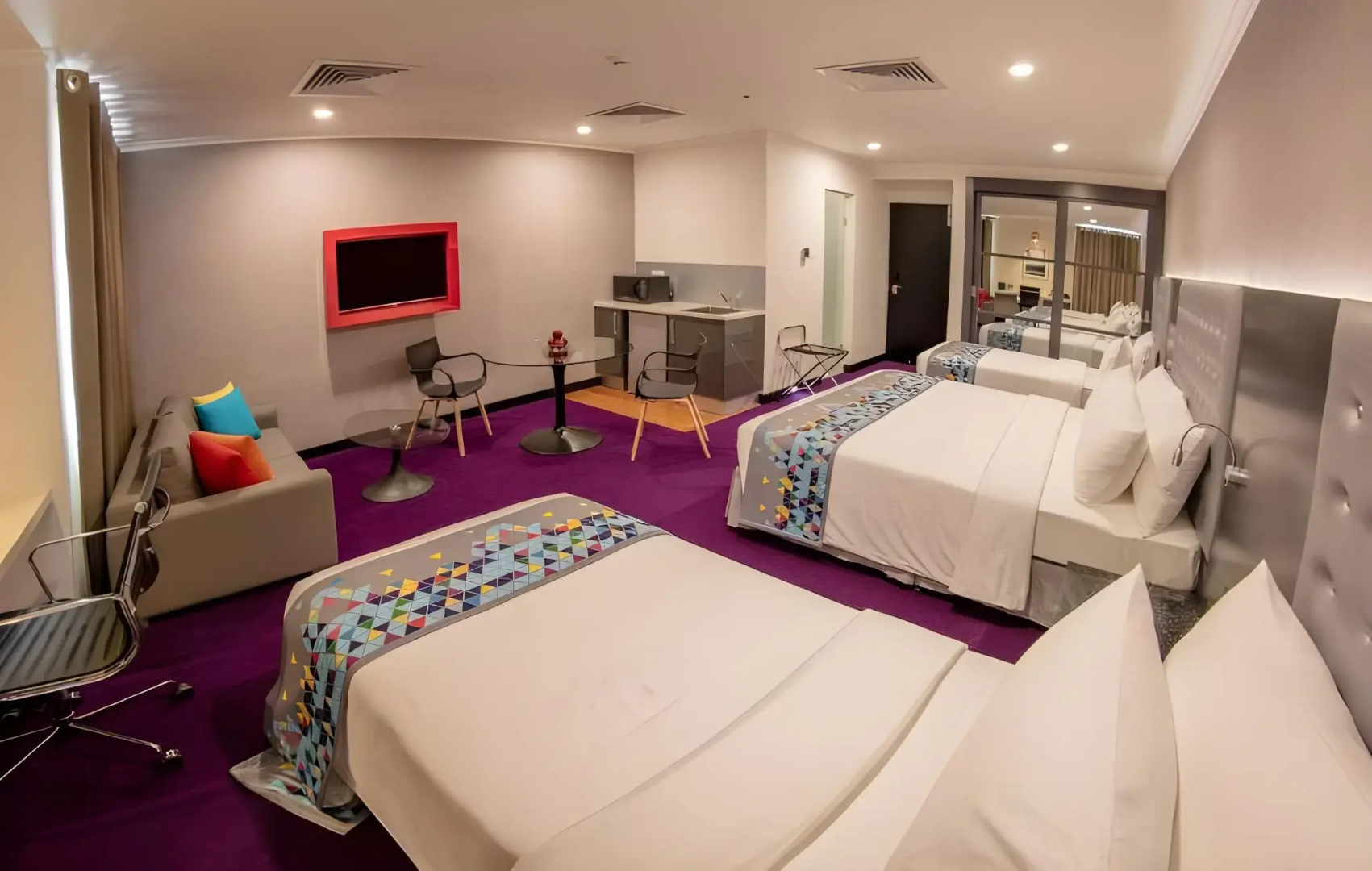 Foto - Fairway Colombo - Sri Lanka's First Hotel With Robot Technology