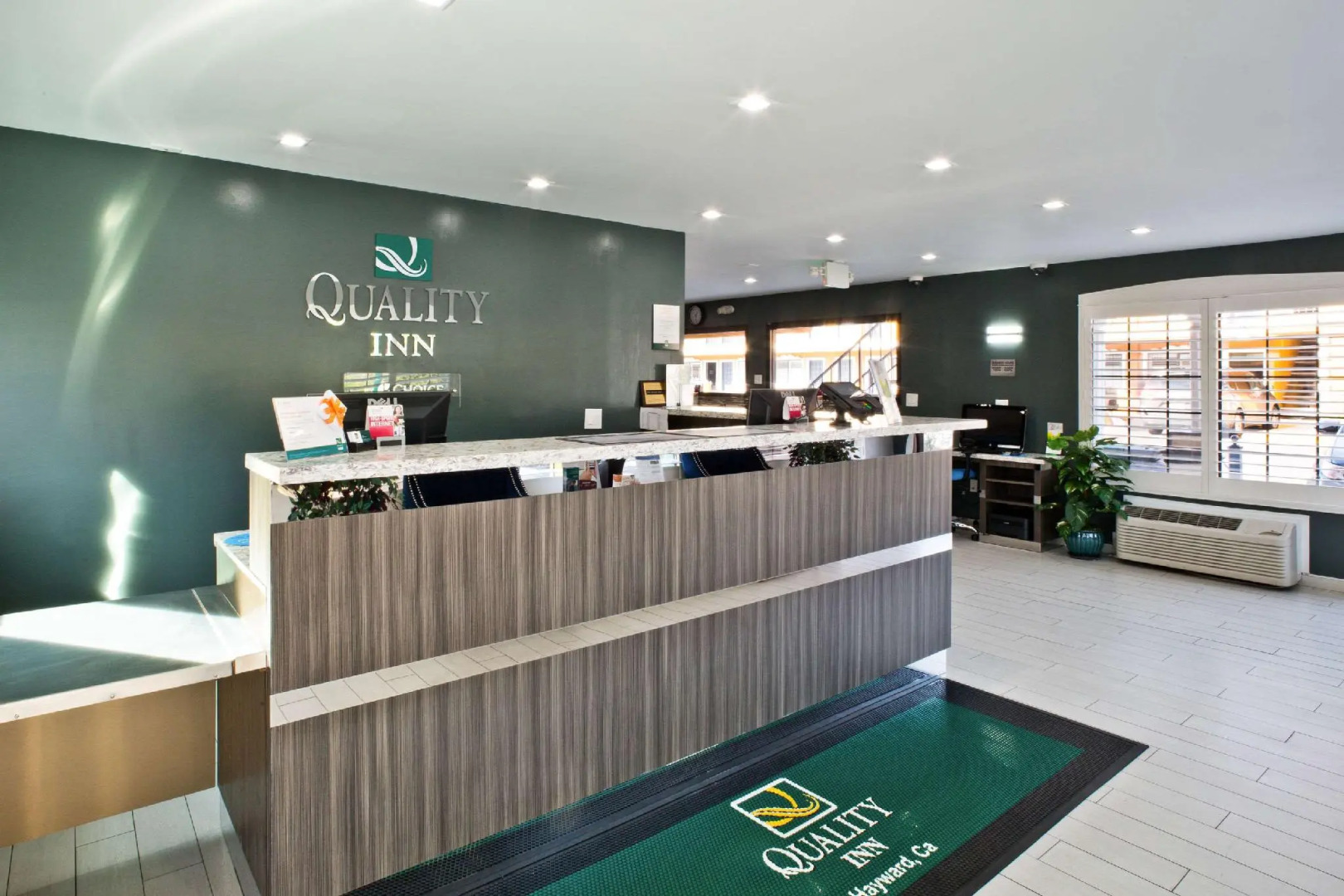 Foto - Bay Area Inn & Suites