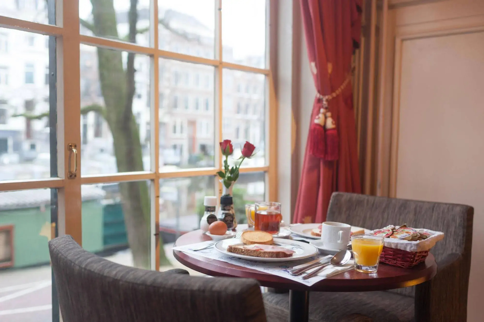 Photo - The Townhouse Hotel