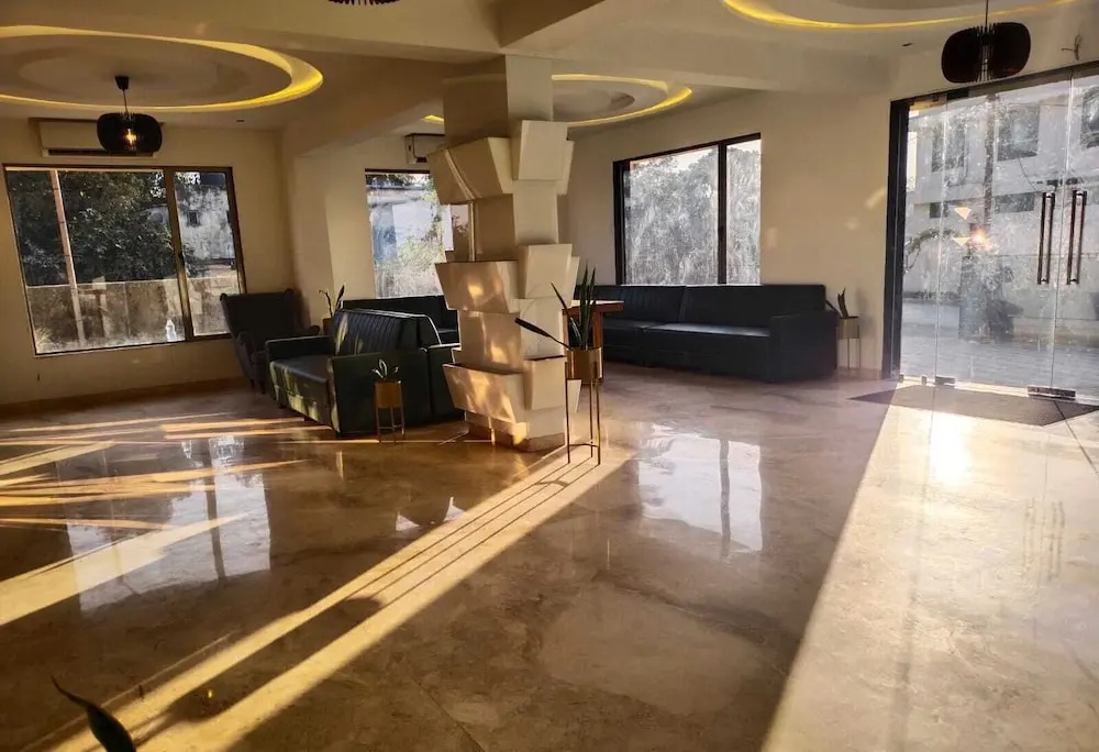 Hotel Prince Garden Daman