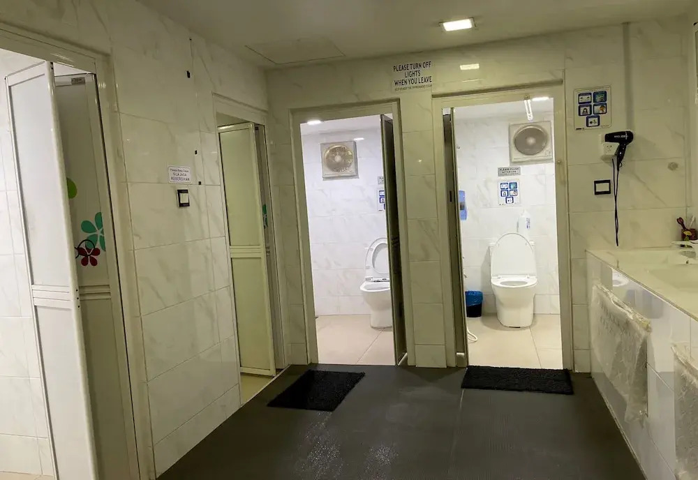 Foto - Oyo 91036 J Capsule Hotel Jalan Bukit