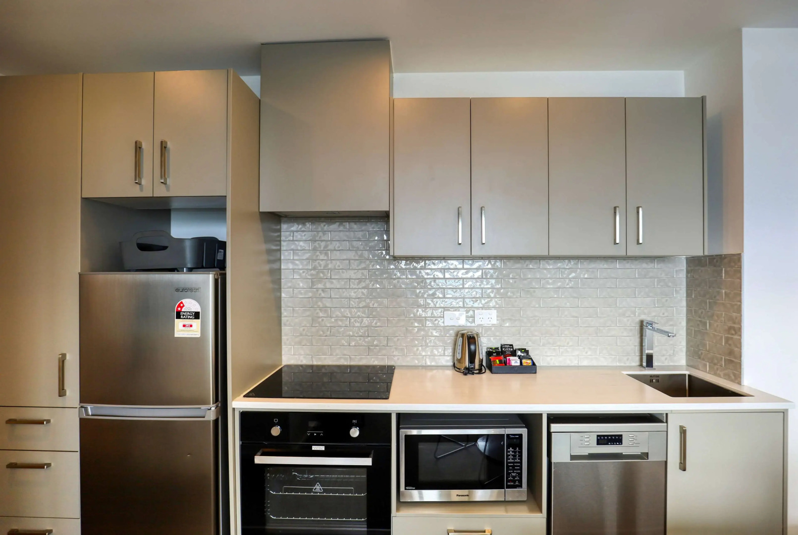 Foto - Ramada Suites By Wyndham Victoria Street West