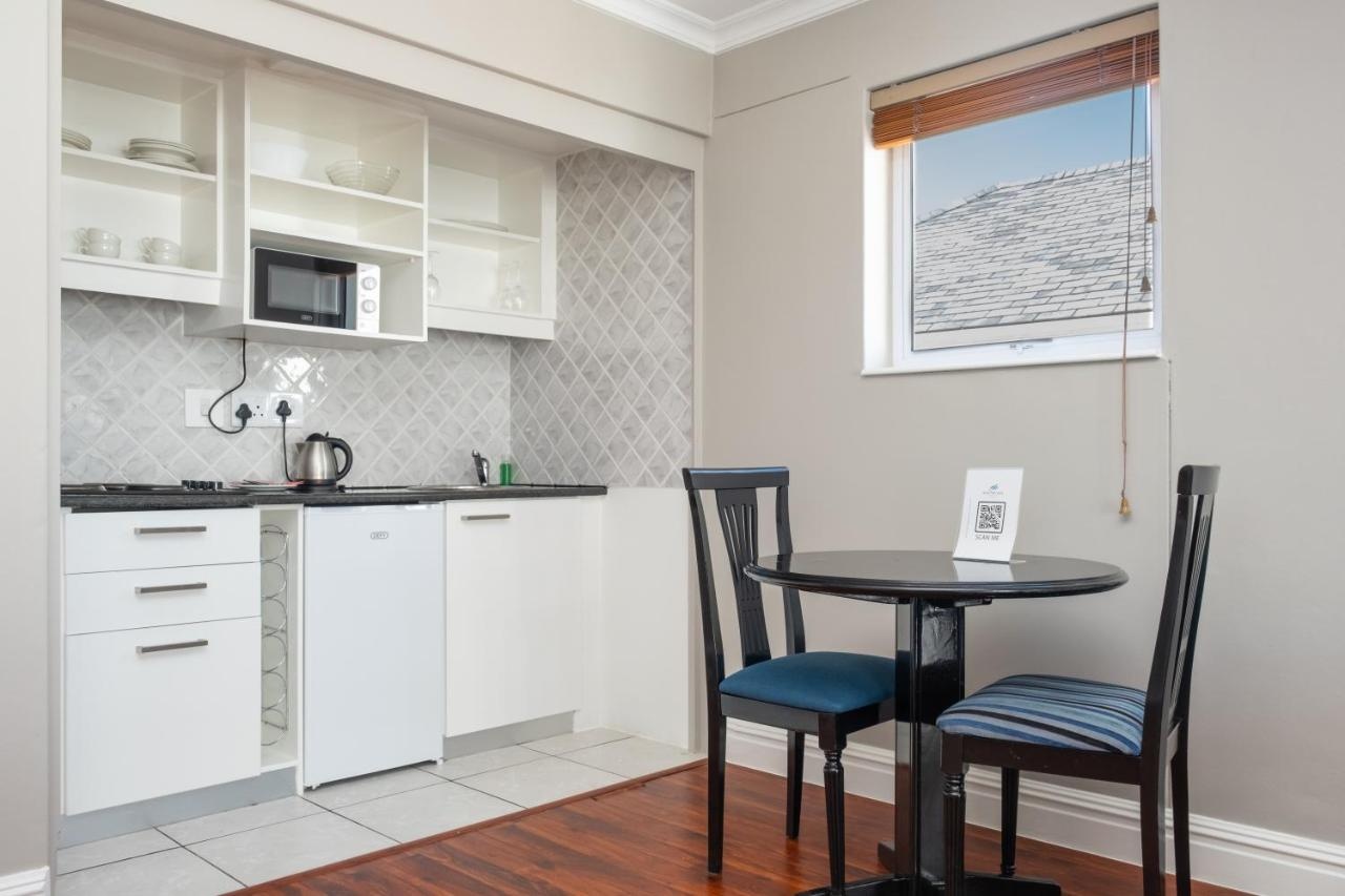Photo - The Bantry Bay Aparthotel by Totalstay