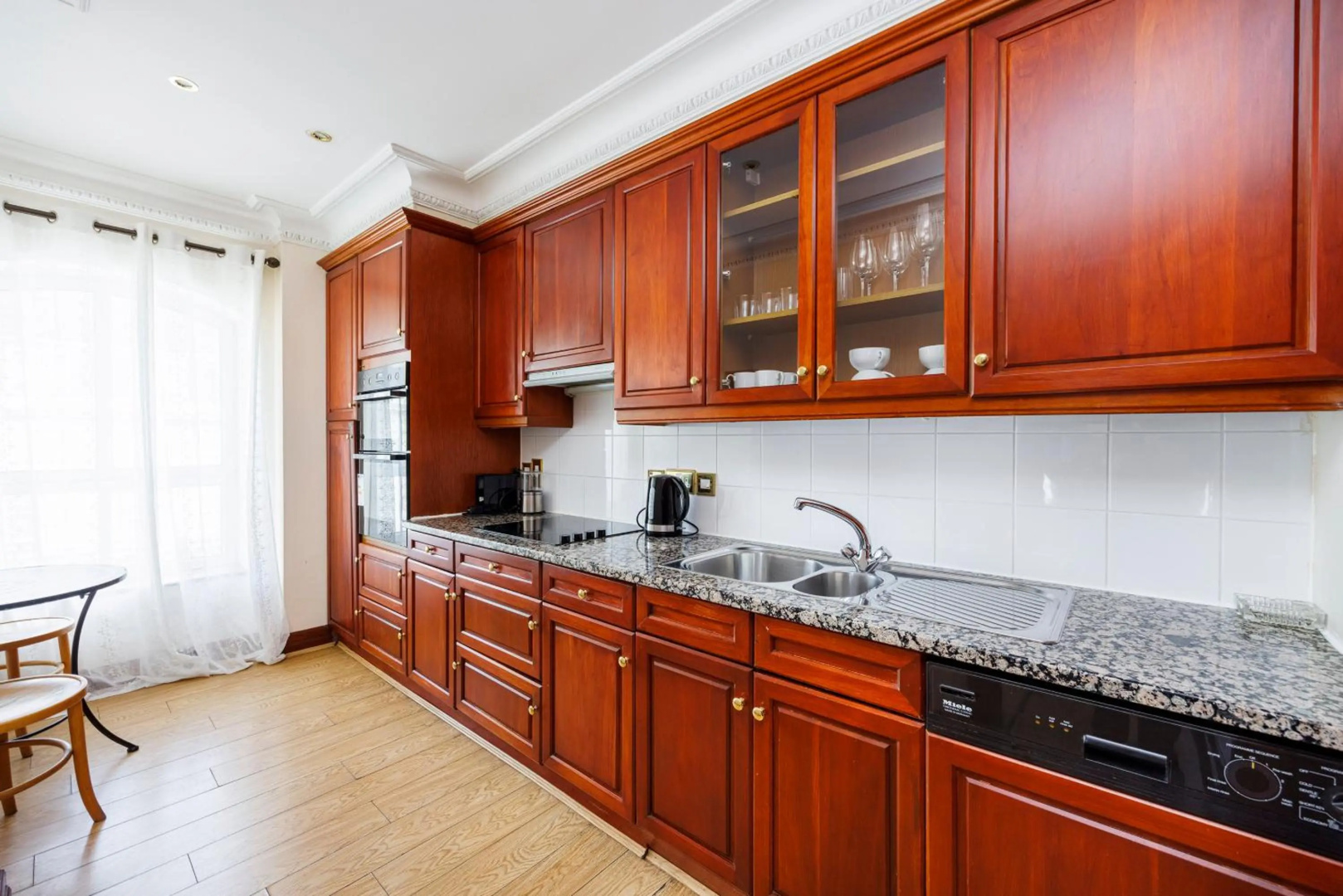 Photo - Carlton Court - Mayfair