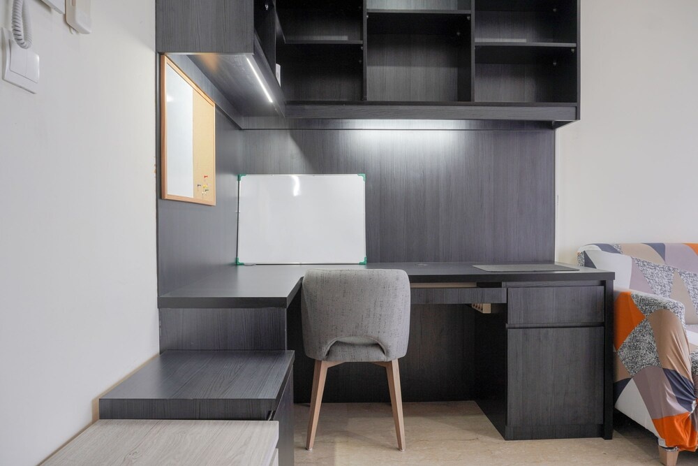 Elegant And Comfy 2Br With Private Lift At Menteng Park Apartment