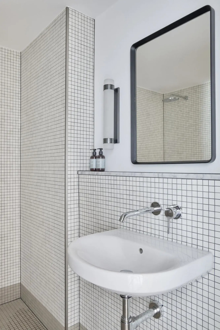 Photo - Schwan Locke