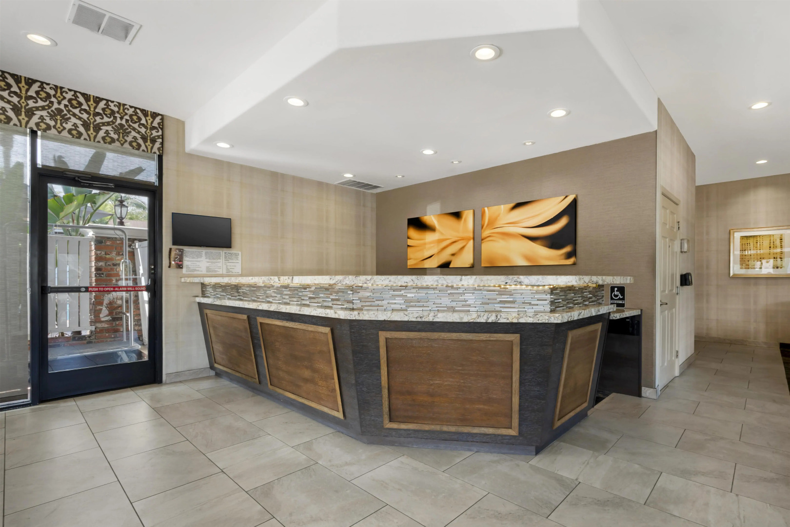 Foto - Best Western Plus Carriage Inn