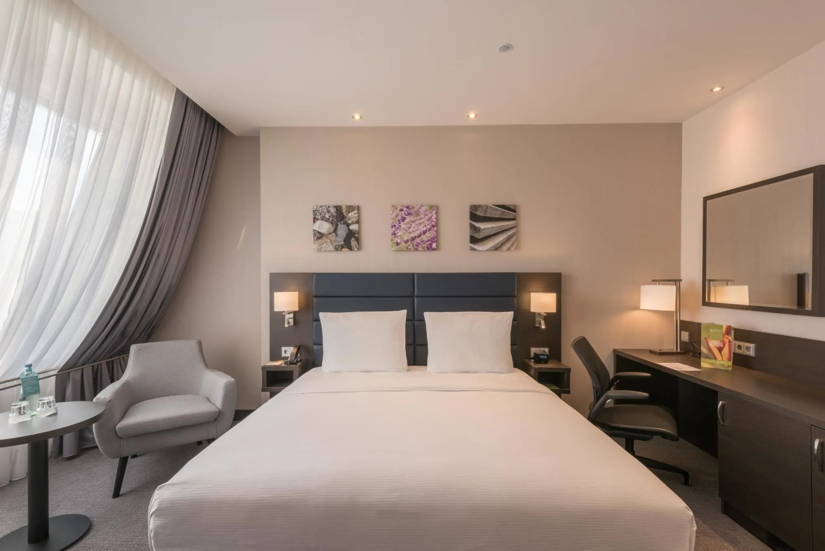 Photo - Hilton Garden Inn Frankfurt City Centre