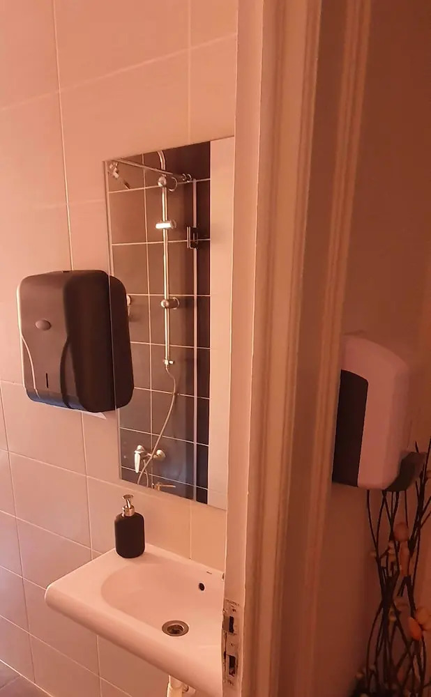 Foto - A Better Place by Lisbon II