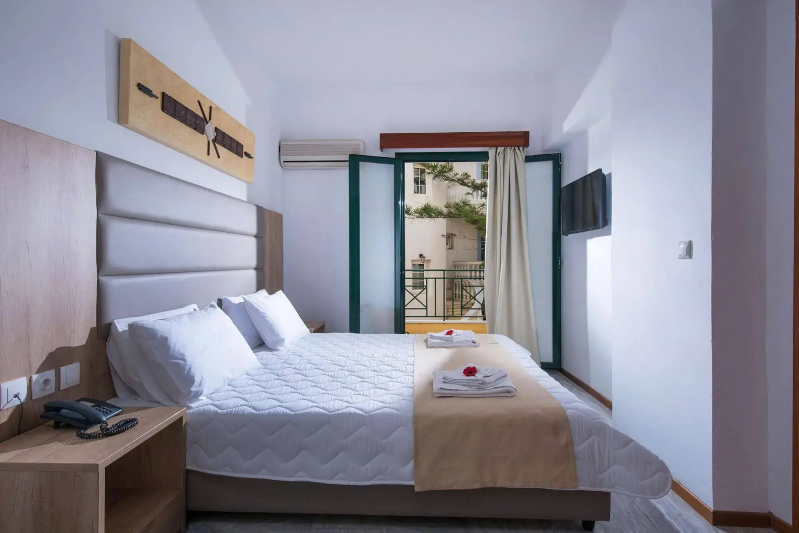 Foto - Elmi Beach Hotel & Suites