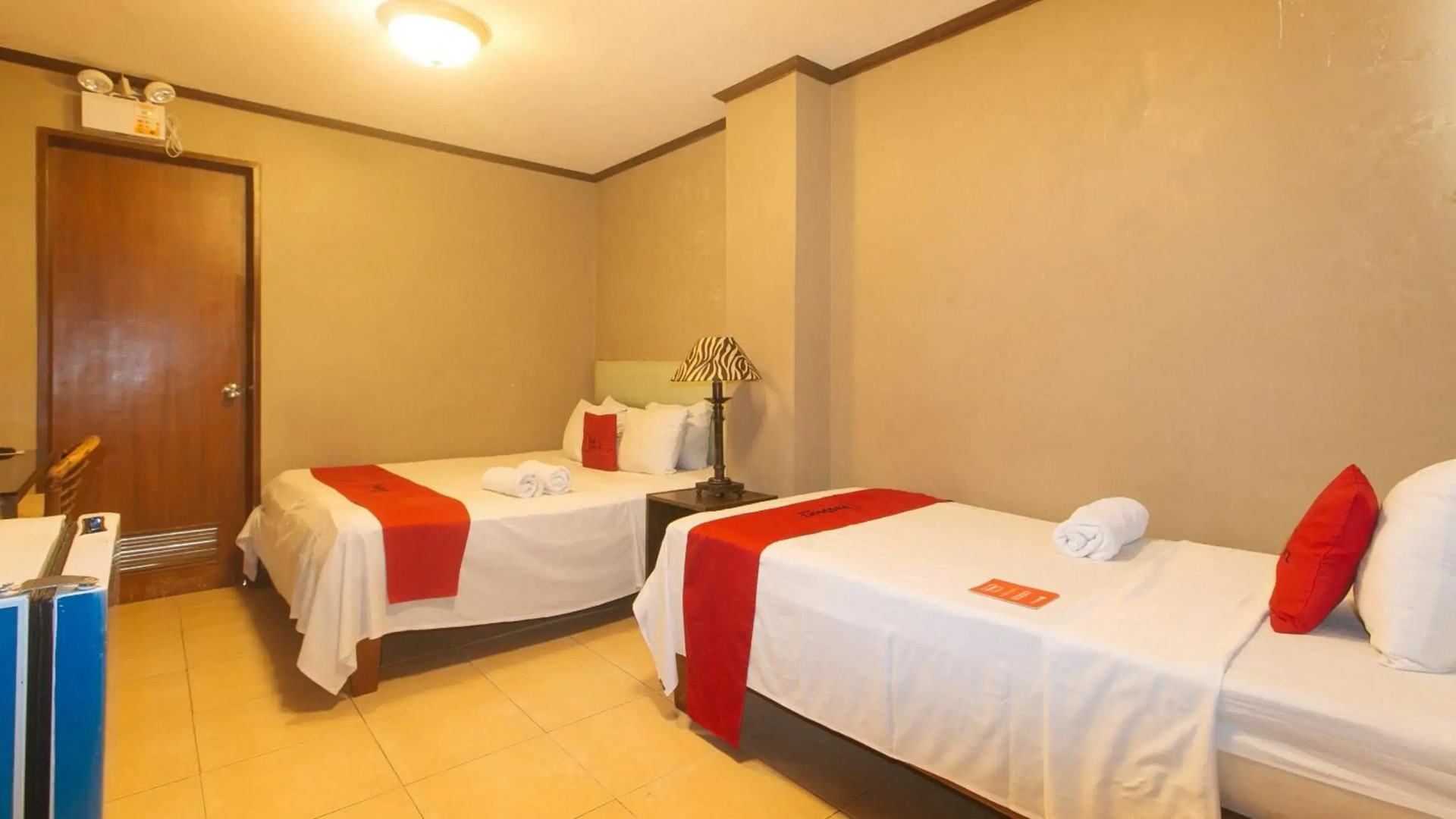 Photo - RedDoorz Plus New Era Budget Hotel Mabolo former RedDoorz near Landers Superstore Cebu City