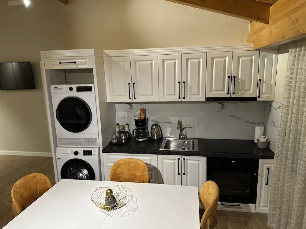 Photo - Arial Penthouse Suites