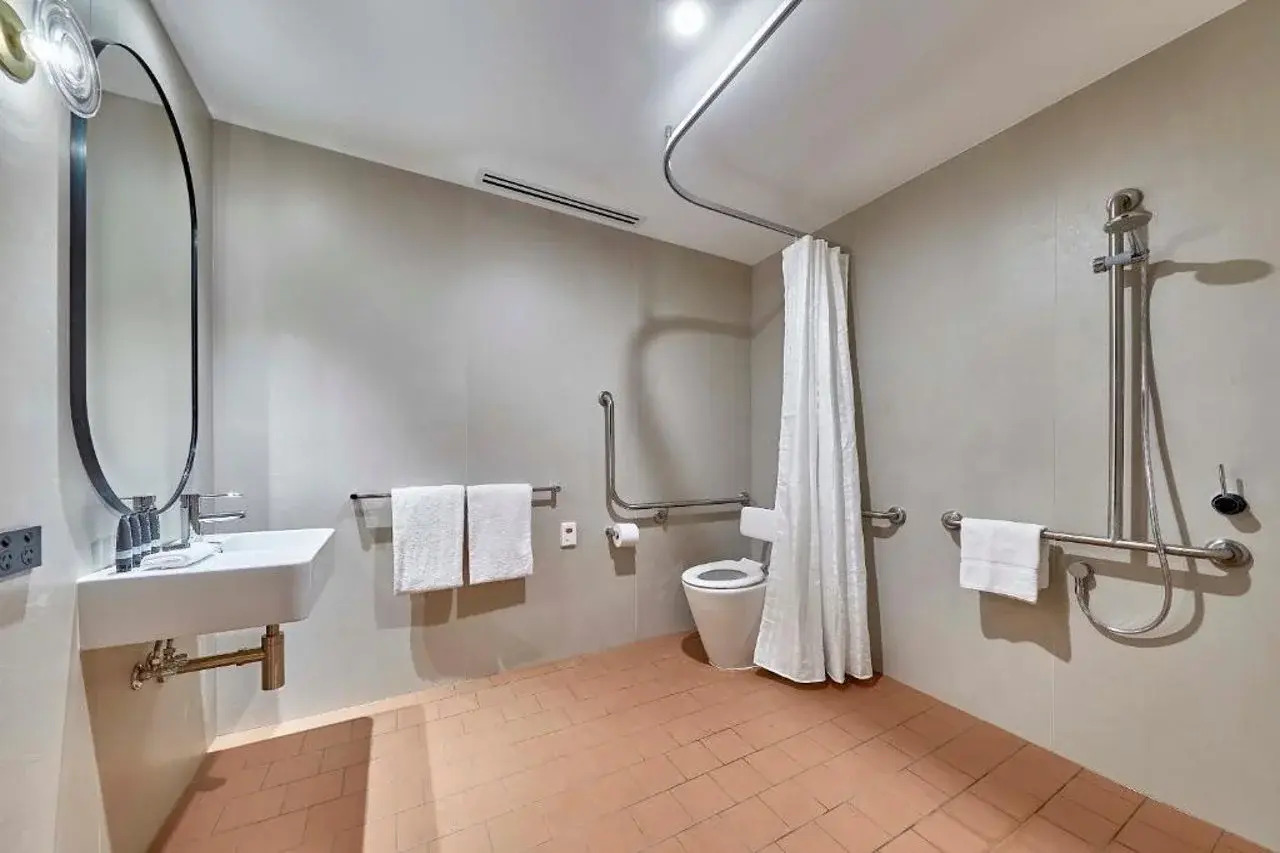 Photo - Wonil Hotel Perth - Handwritten Collection