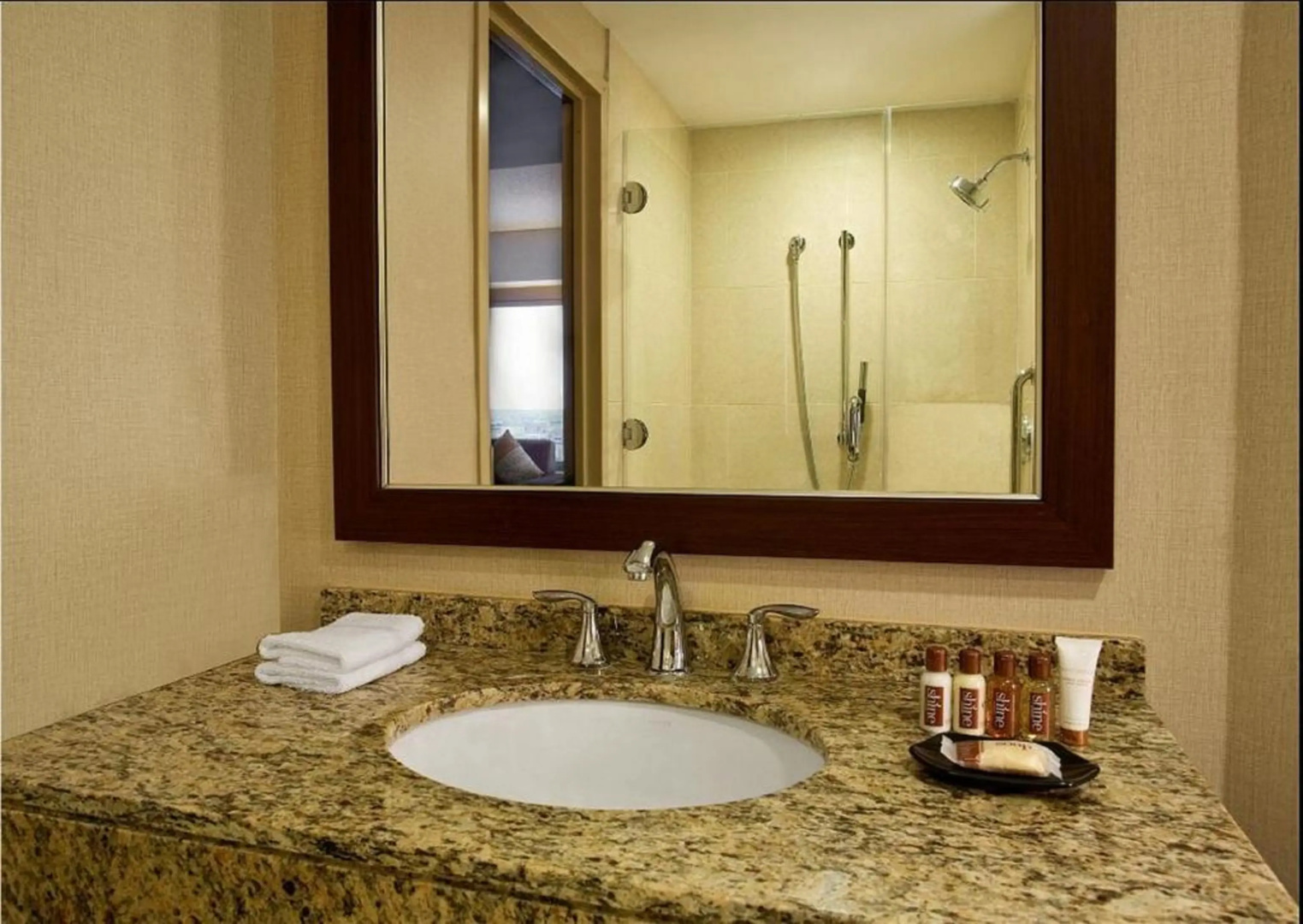 Foto - Sheraton Indianapolis Hotel at Keystone Crossing
