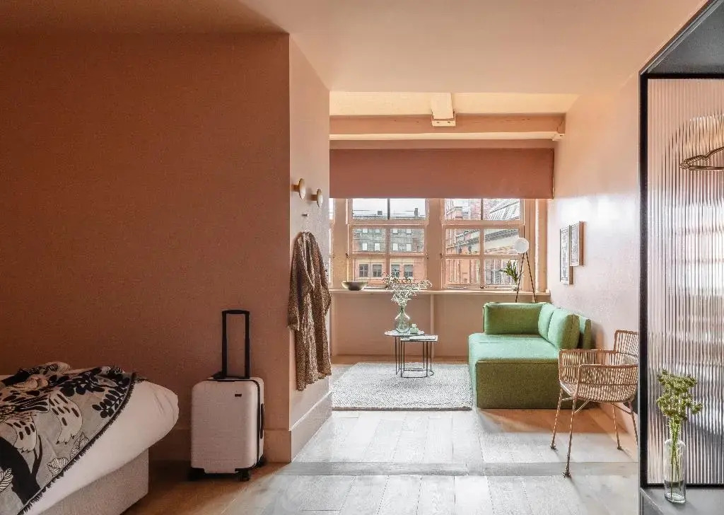 Photo - Whitworth Locke