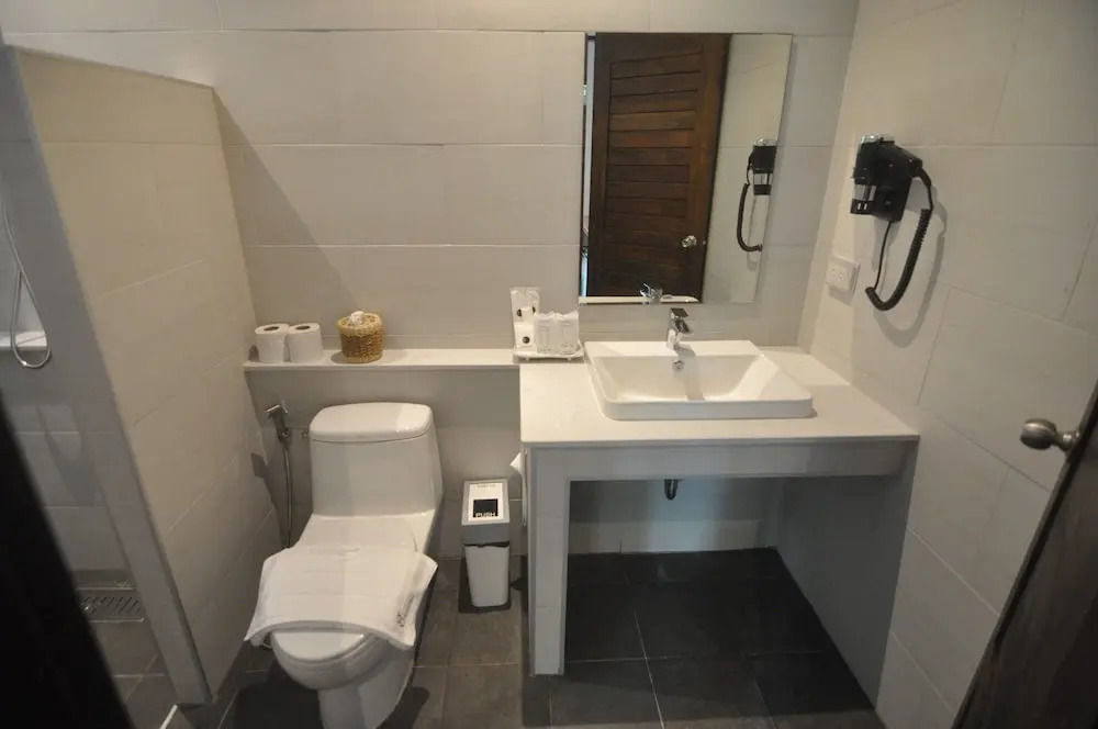 Photo - The Eight Ratvithi House