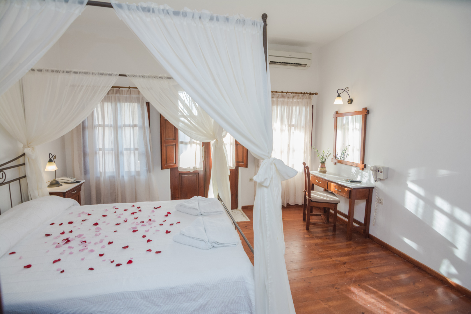 Photo - En Plo Boutique Suites