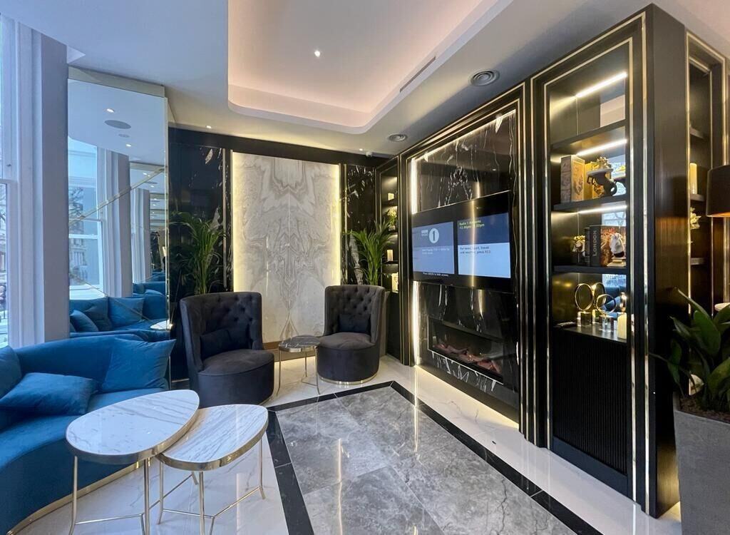 Photo - Oxford Hotel