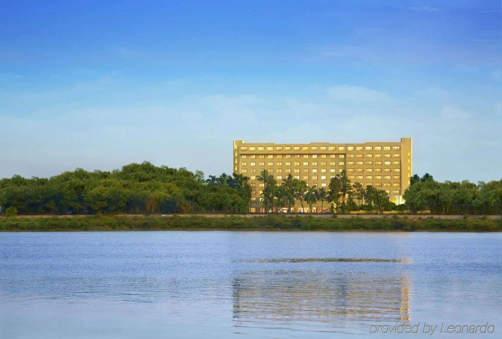 Foto - Surat Marriott Hotel