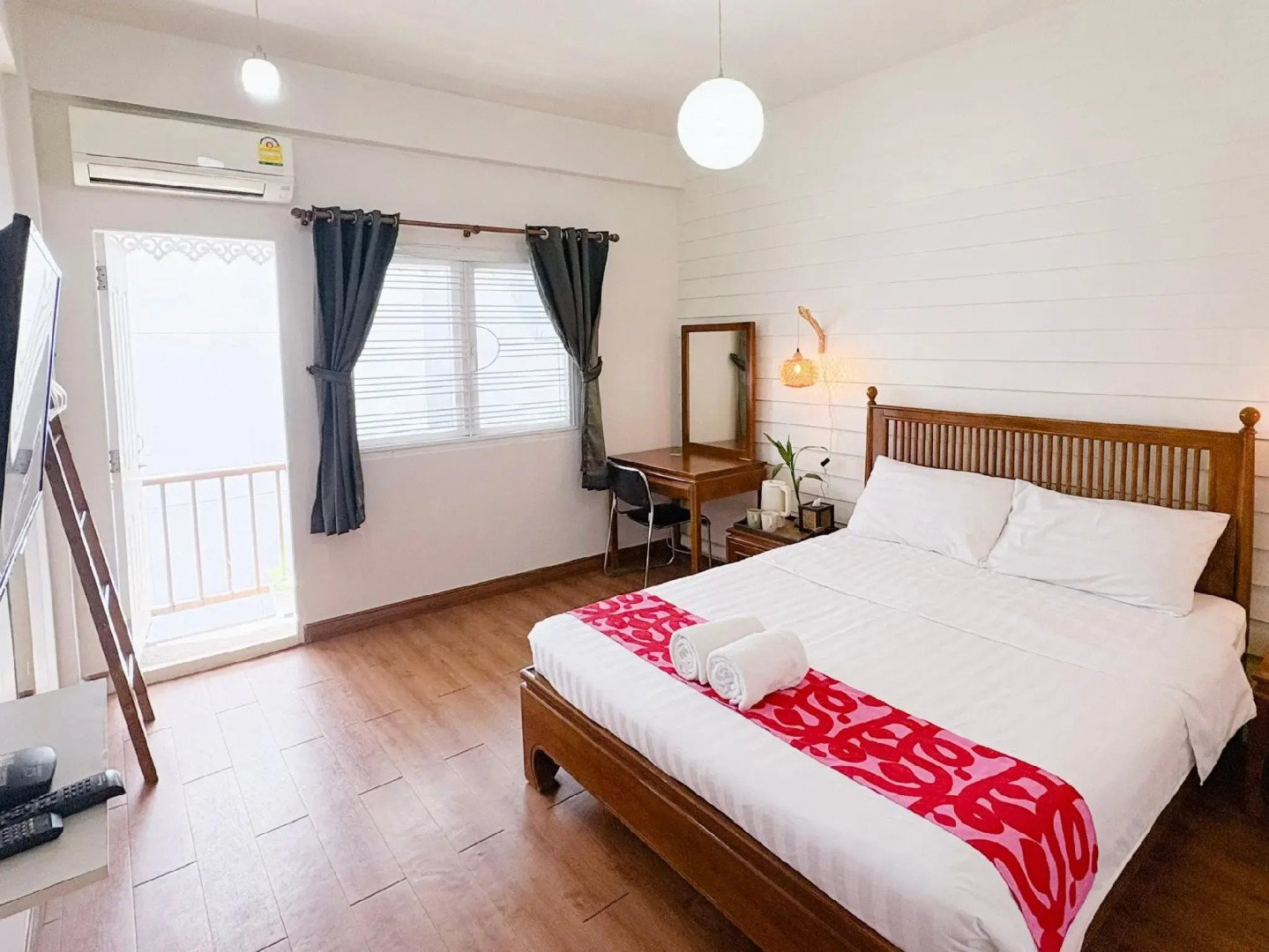 Photo - Les Fleurs Bangkok Hostel