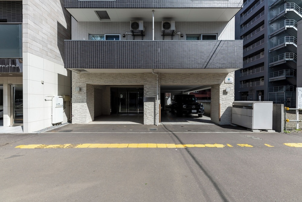 Hills Sapporo 203