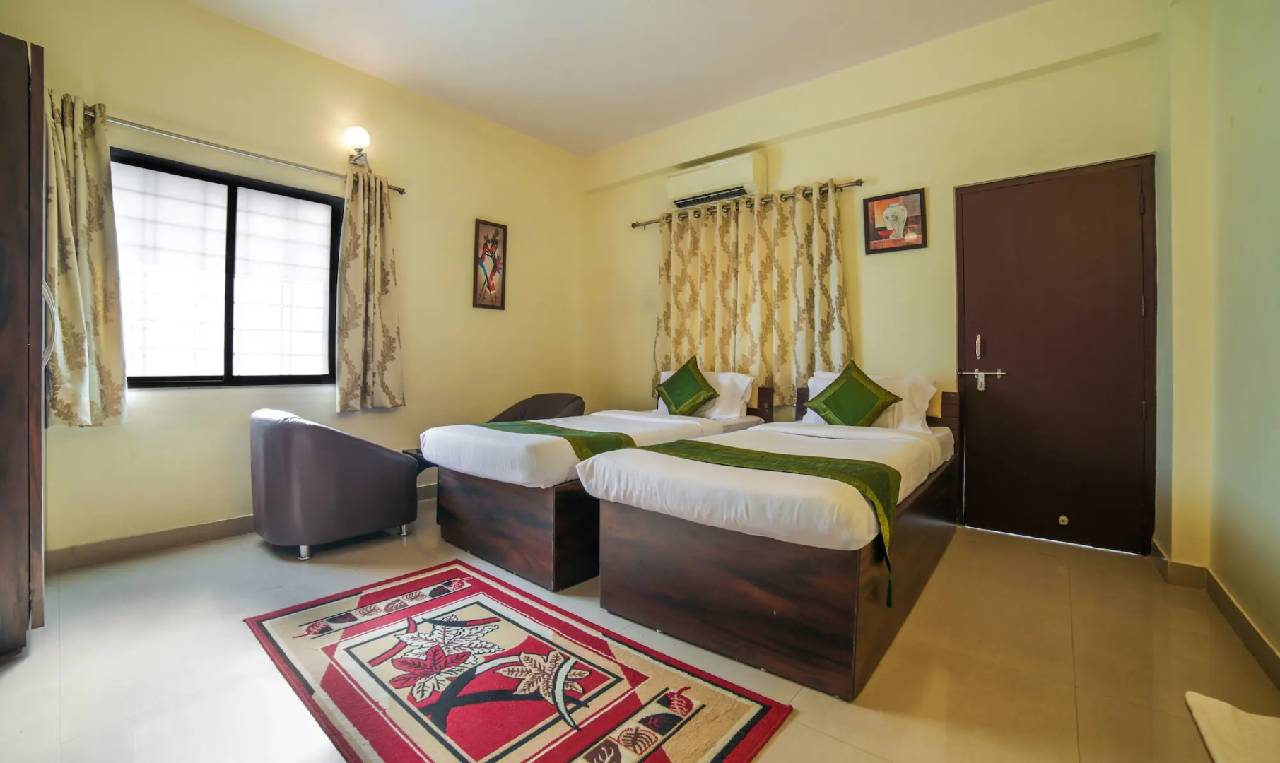 Photo - Treebo Ivory House