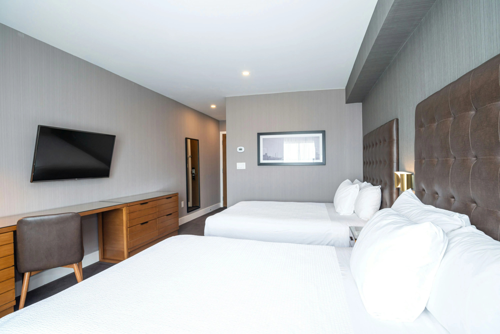 Photo - Sandman Hotel Hamilton