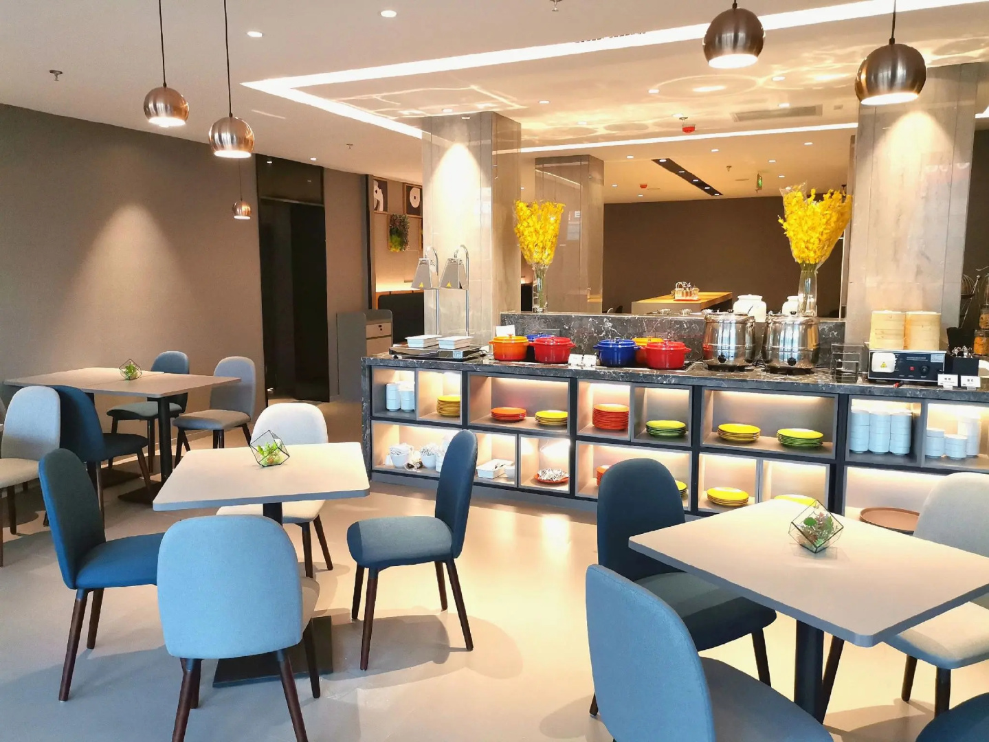 Home Inn Business Hotel (Jinzhou Liaoshen Battle Memorial Hall Shiqiaozi Early Market Branch）